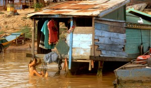 floating village cambodia